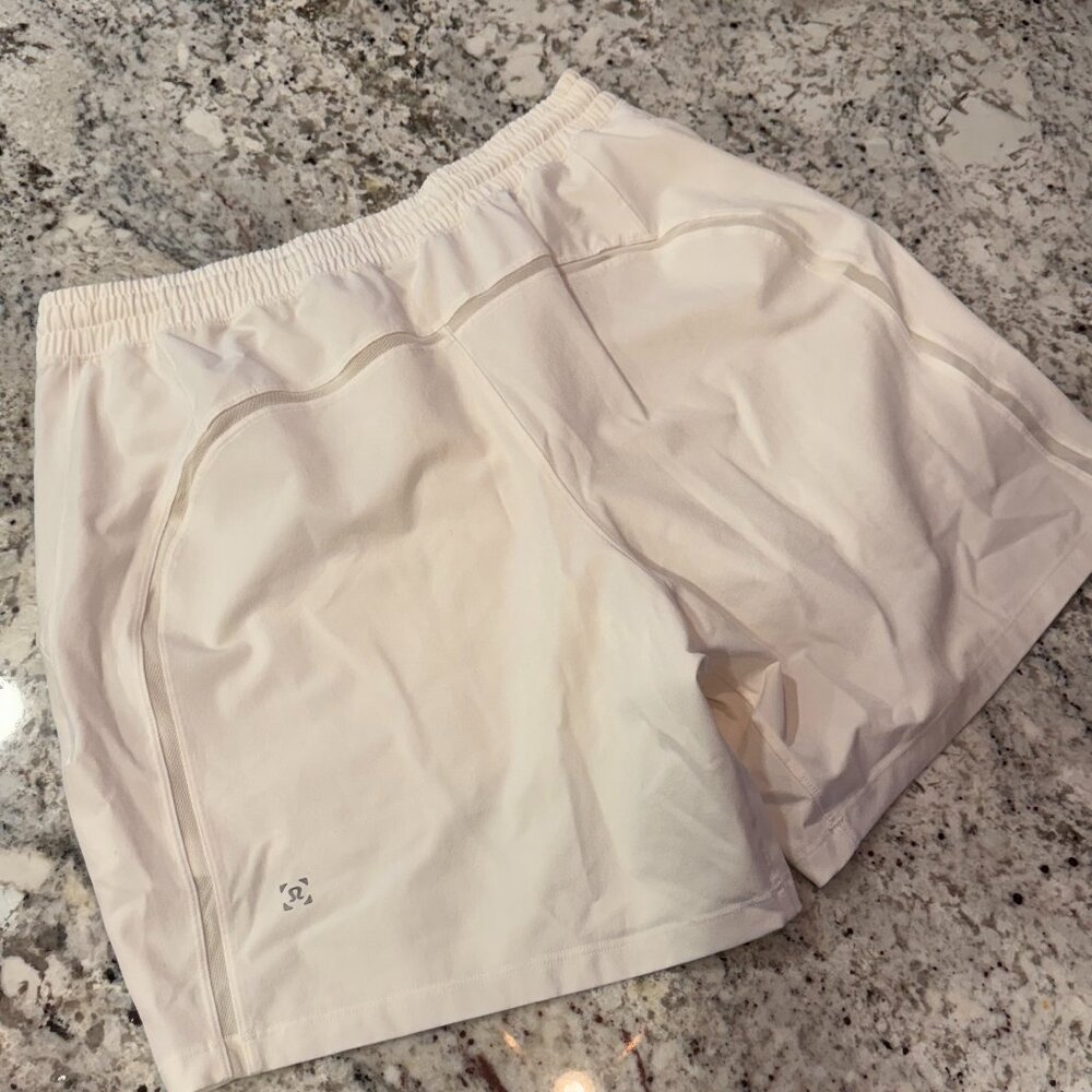 Men's Lululemon Pace Breaker Shorts - Lined 7" Inseam